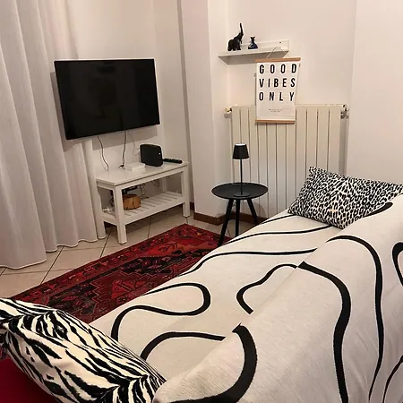 Apartman Marti's House-near Leonardo Academy, Mpx, Maggiore *
