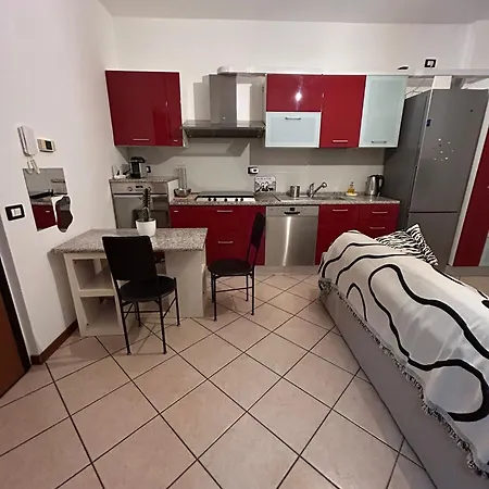 Marti's House-near Leonardo Academy, Mpx, Maggiore Apartman *