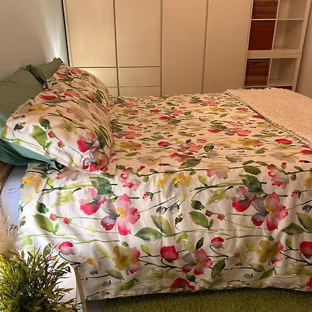 Marti's House-near Leonardo Academy, Mpx, Maggiore Apartman Sesto Calende
